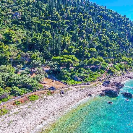Lefki *